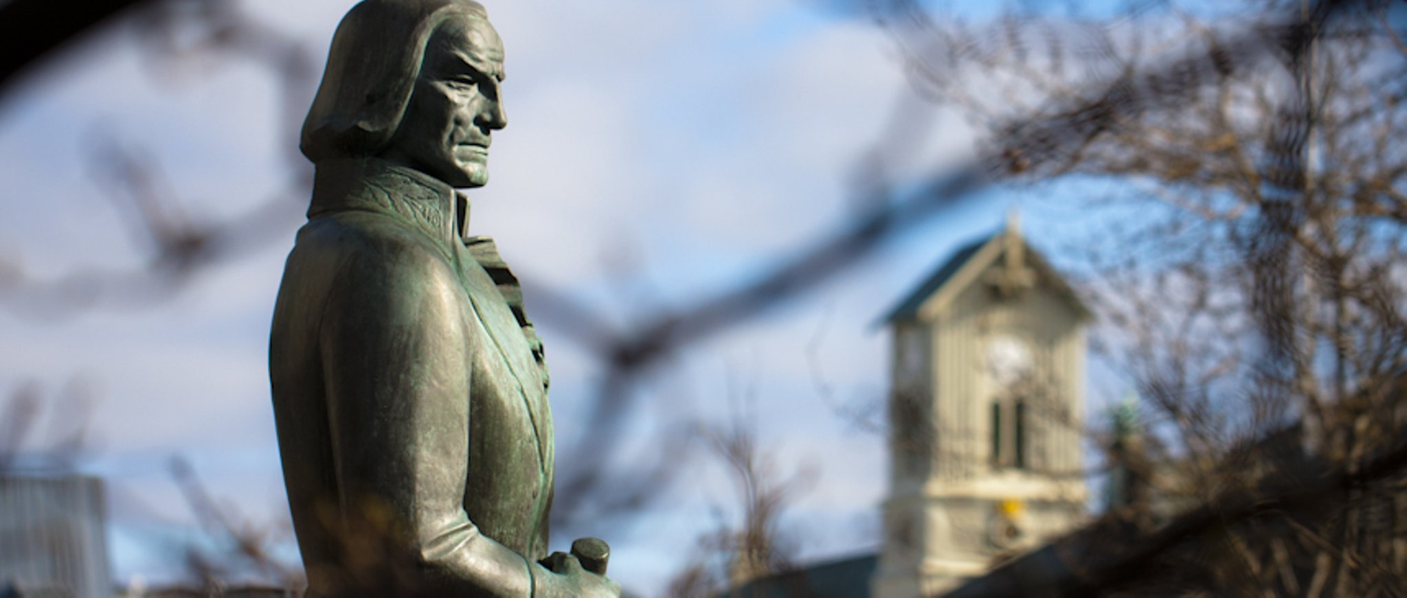 Skuli Magnusson Statue Skuli Magnusson Statue